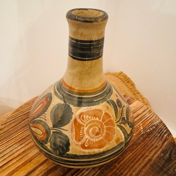 Vintage Tonala Mexican Pottery Vase - Picture 4 of 12